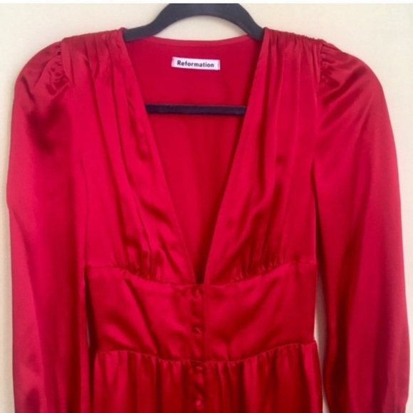 REFORMATION 🍒🍒 Nicola dress in cherry red - Picture 5 of 16